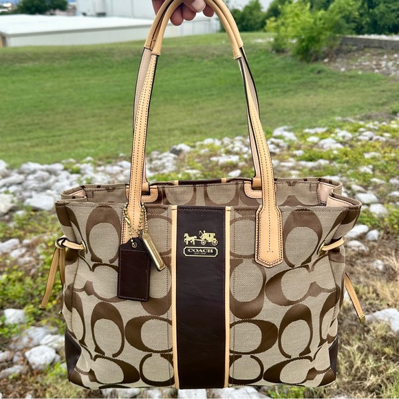 Coach Vintage Chelsea Tote Bag - Picture 4 of 12